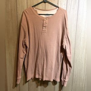 Men’s outdoor like waffle knit shirt like new in XL